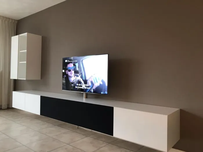 Geplaatst Ardeno tv meubel in een woonkamer
