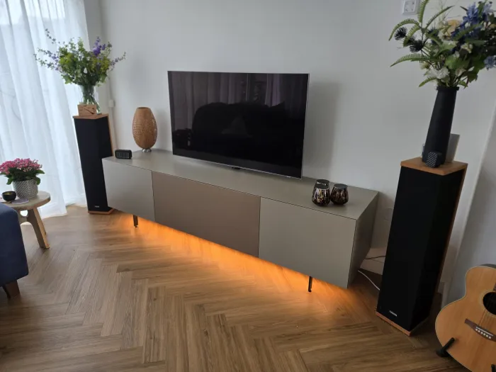 Geplaatst Ardeno tv meubel in een woonkamer