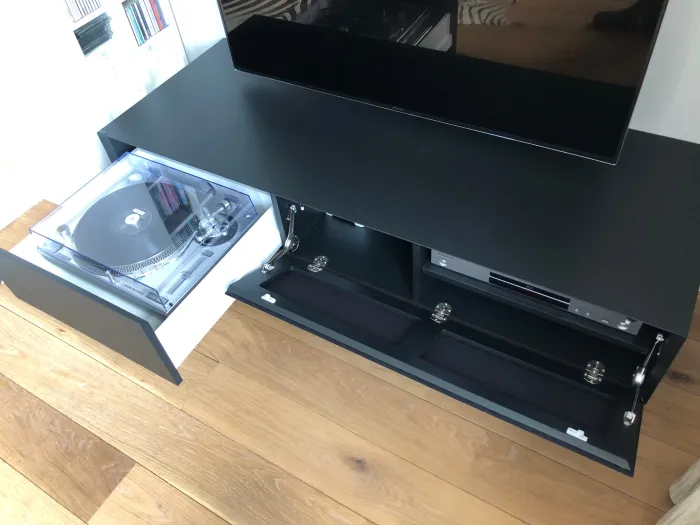 Geplaatst Ardeno tv meubel in een woonkamer